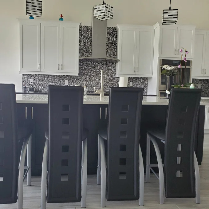 【Furniture】Mccready 4 - Person Counter Height Dining Set