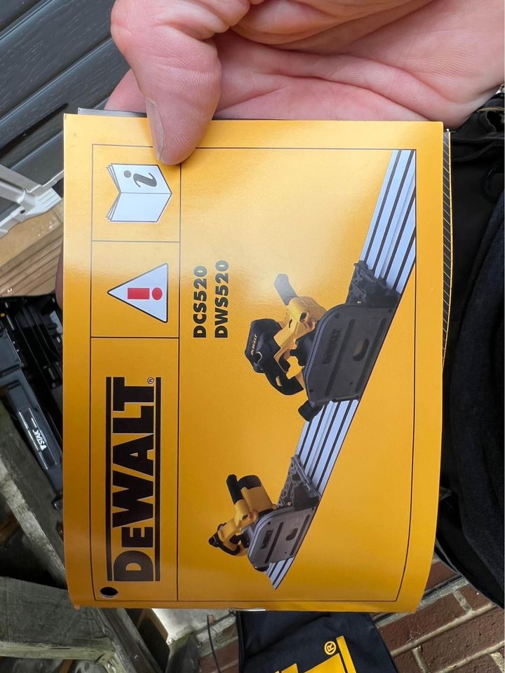 DEWALT DWS520KT PLUNGE SAW SET