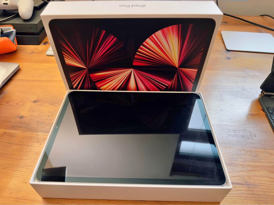 Apple iPad Pro 11-inch (3rd generation) M1 256GB.