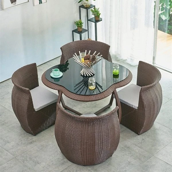5-piece garden furniture set for dining, outdoor and indoor use