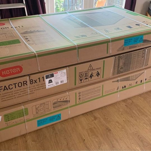 8 Fuß. B x 10 Fuß. D TRADITIONELLES LAGERSCHUPPEN AUS KUNSTSTOFF