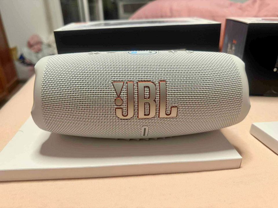 JBL Charge 5