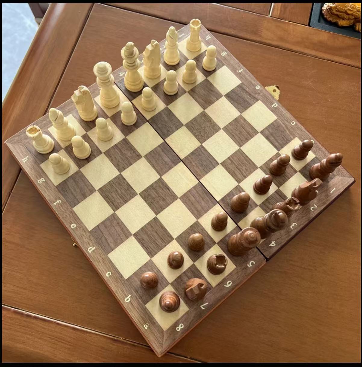 Solid wood chess board for competition